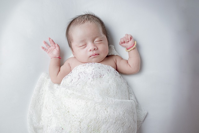 Bebeklerde uyku eğitimi nasıl verilmelidir?